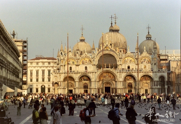 Venice,_Basilica_di_San_Marco_(6217590109).jpg 威尼斯——商人创造的美丽会客厅