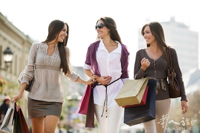 Dove-fare-Shopping-a-Bologna1.jpg 9月1日起海外消费取现1000人民币以上将被采集信息