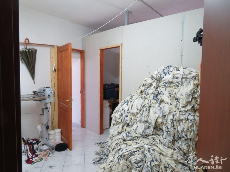 ditta dnetro abitazione 1.jpg 住家被改为工场被查封房东也被控