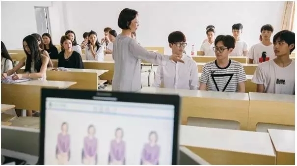 640.webp (3).jpg 中国"网红学院"震惊意媒!