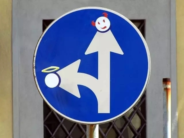 640.webp.jpg 专跟路牌过不去的街头艺术家Clet Abraham又来了!