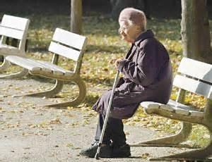 th.jpg 意大利老龄化严重加剧,七成老人孤苦内心寂寞