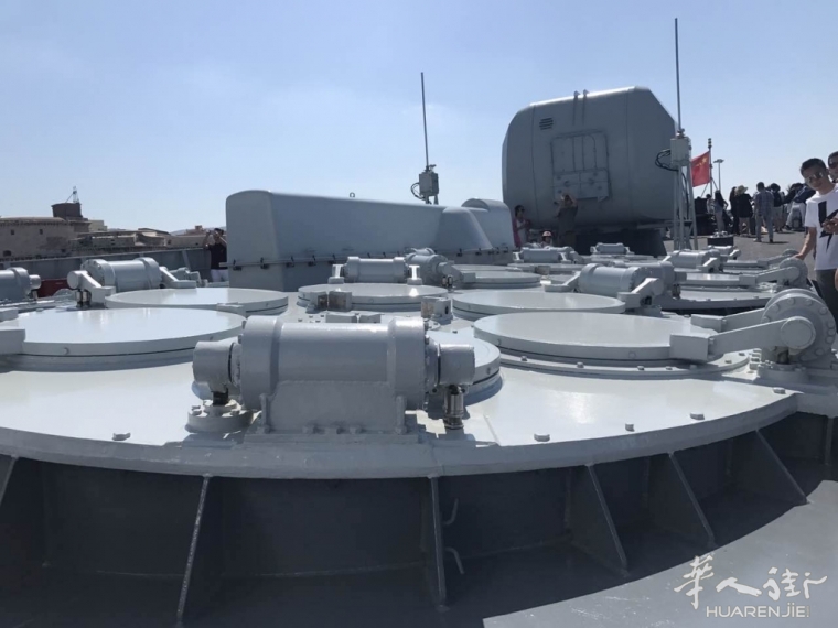 微信图片_20170711120125.jpg (图)中国海军远航访问编队抵达意大利进行友好访问