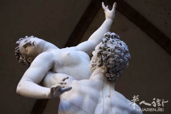 Ratto-della-Sabina-Giambologna.jpg 意大利文艺复兴顶级雕塑作品之一《掠夺萨宾妇女》