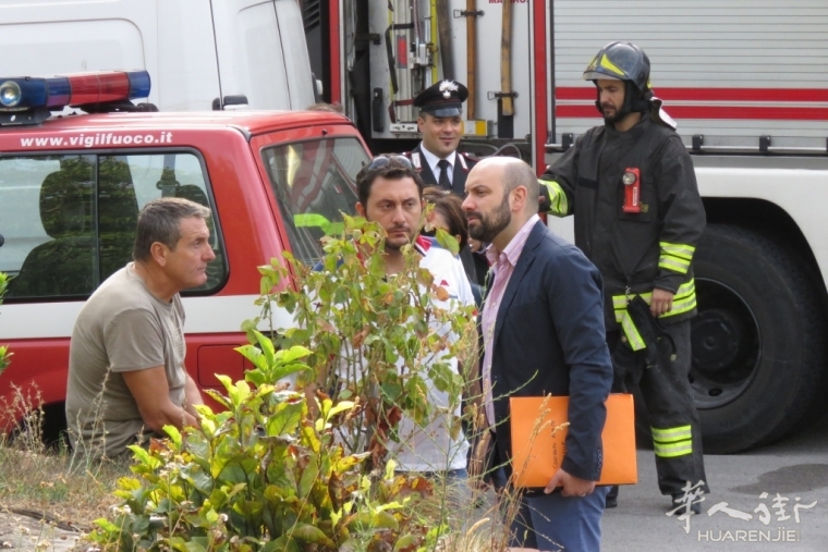 incendio-tignamica-due-morti-cinesi-1.jpg 普拉托一栋房子起火2名华人死亡14岁少年获救