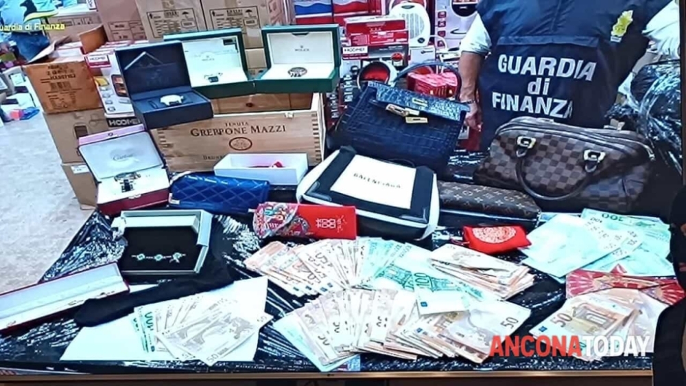 operazione no name finanza 003 2024.jpeg