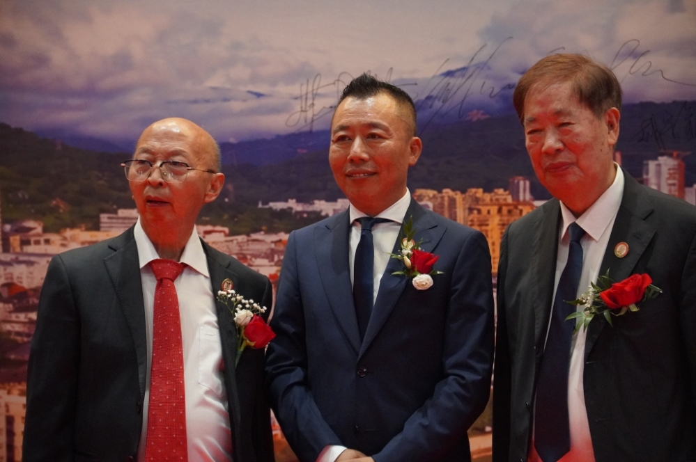 微信图片_20260630053008_328_384.jpg