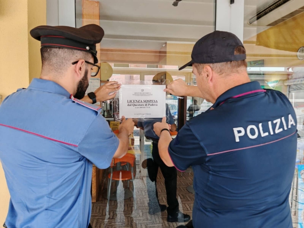 La notifica del provvedimento al bar Centrale.jpg