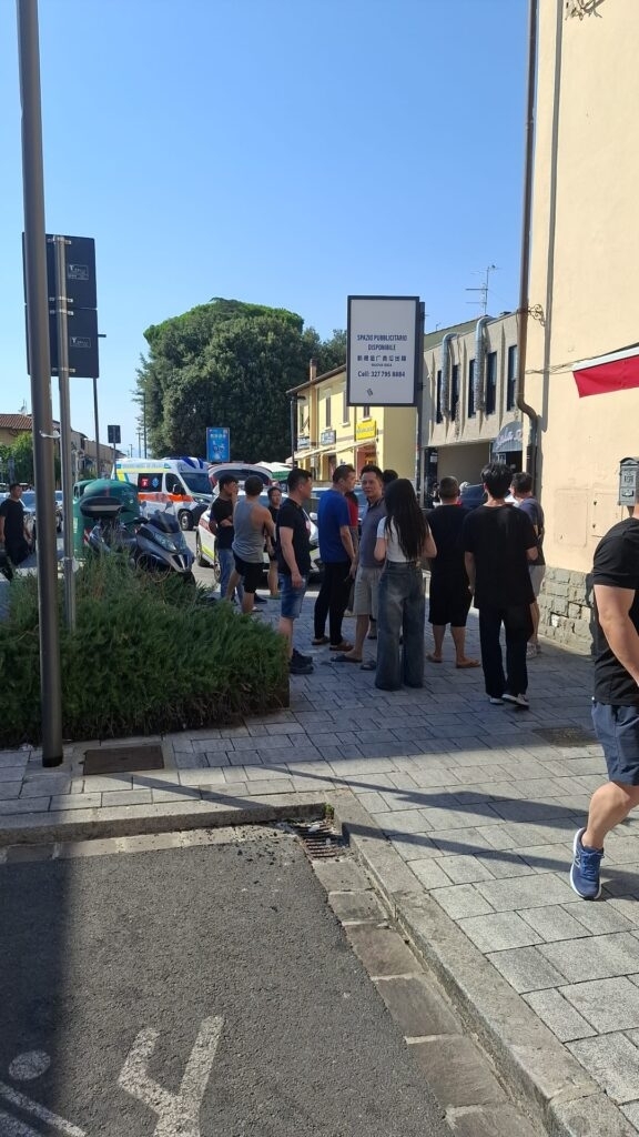 Spaccate-via-Pistoiese-lancia-pietre-contro-negozi-interviene-polizia-locale-3-5.jpeg