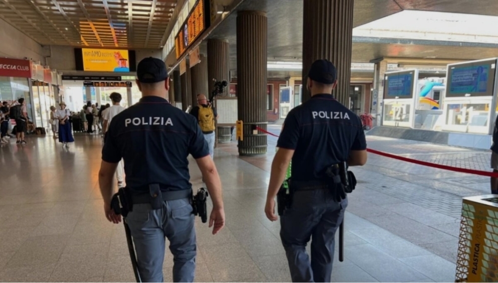 polizia santa lucia.jpg