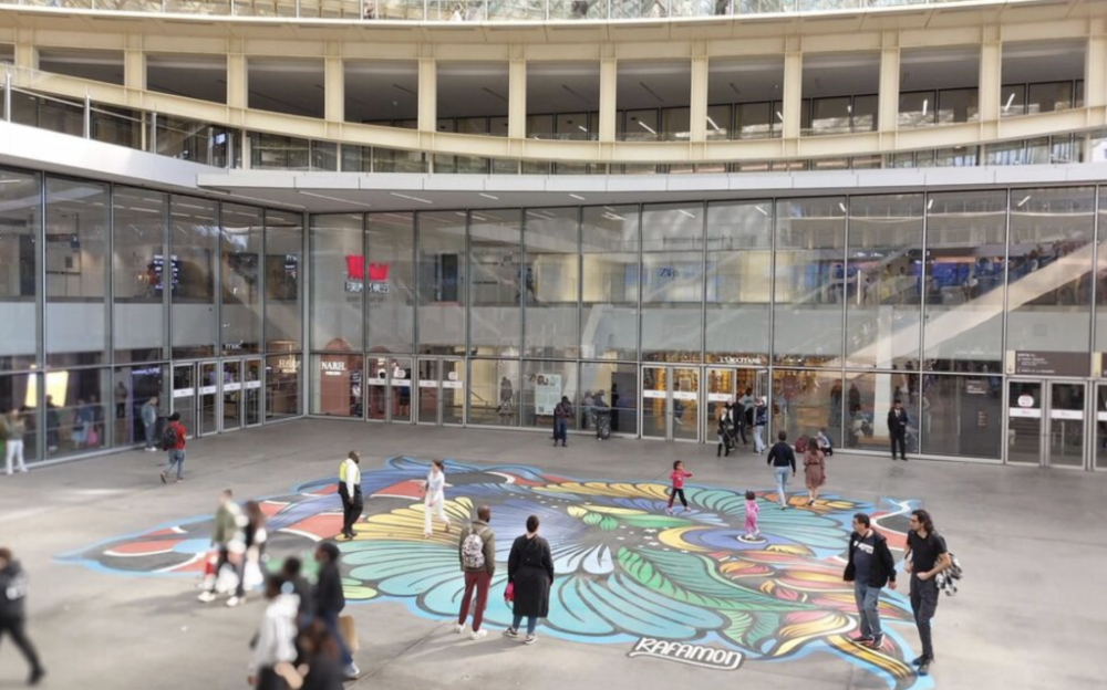 巴黎：一名无家可归者被发现死于巴黎 forum des Halles 停车场，警方展开调查