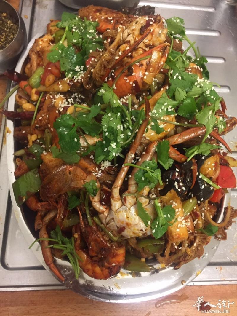 一锅鲜麻辣烫 麻辣香锅 水煮干锅 小炒麻辣鱼美味外送接单中