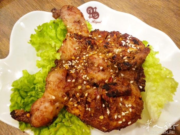 LE REGAL 约吧 东北烧烤店，羊肉串、烤羊排、烤鱼、烤鸡架、烤猪蹄、