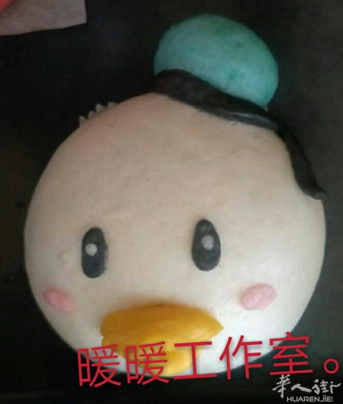 暖暖工作室正式开张，欢迎朋友们来预定，我们推出可爱卡通豆沙包，好看好吃，有需要的