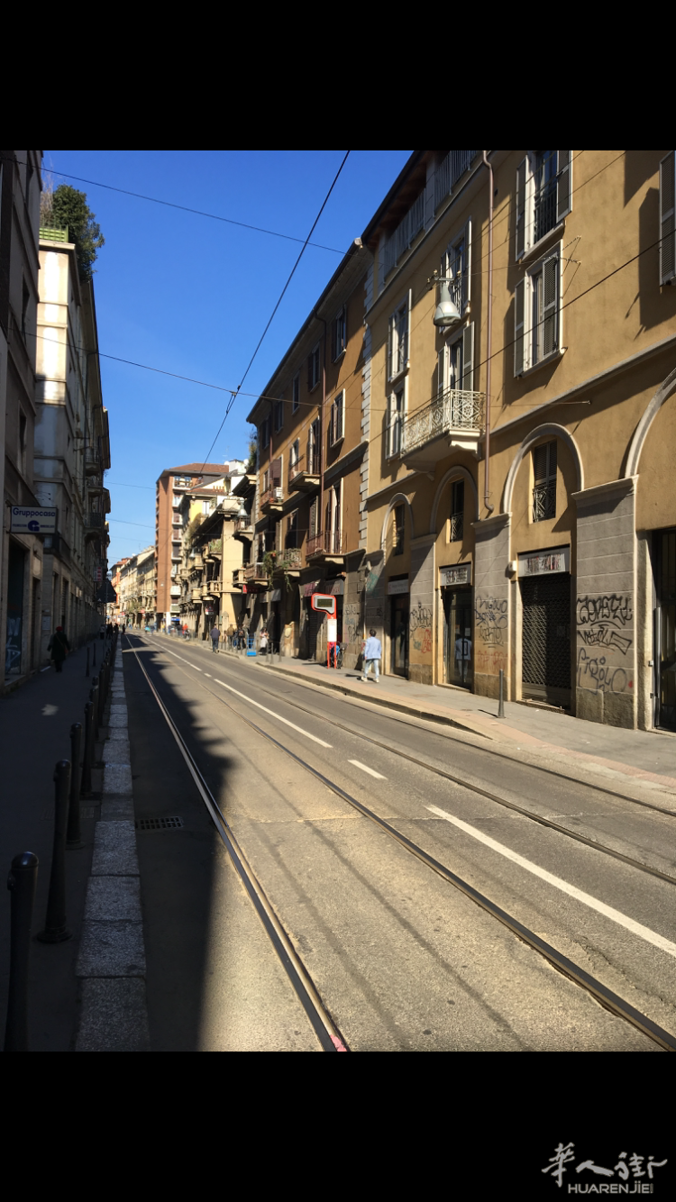 出租店面米兰华人街bramante10，不正规微信勿扰！位置好车站前60平方+50平方地洞， 没实力者勿扰！只接微信号:gioia558