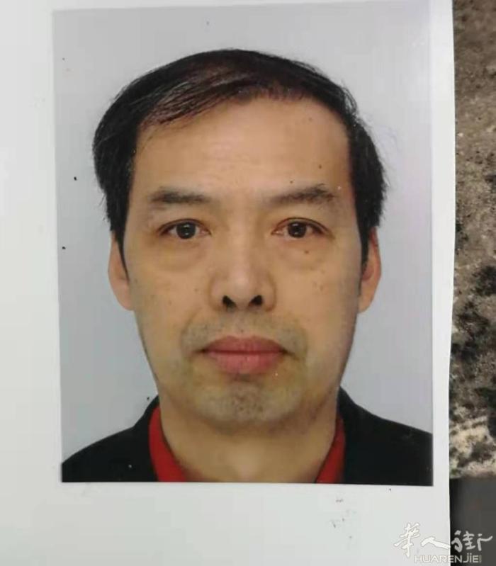 请大家注意此人叫YANG CHENGYU 小名老钟是个骗子 听说目前他在94Cr