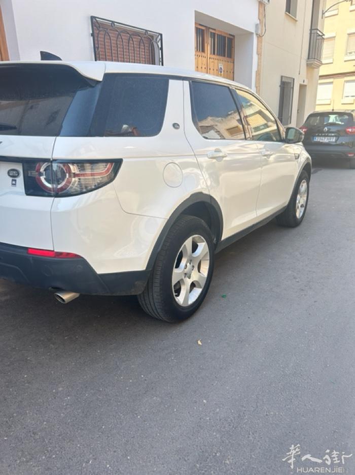 出售路虎发现运动手动挡2018年，本人一手车，6.6万公里，里外保养很好，车况佳