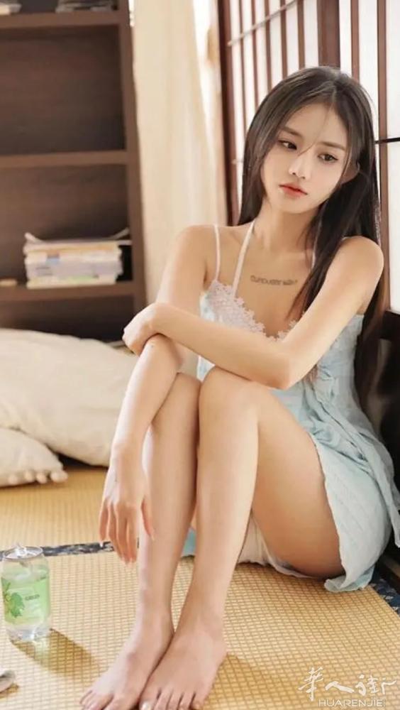 国内新到高级货，甜美萝莉，别墅环境好，小姐姐温柔可人，同时提供上门服务