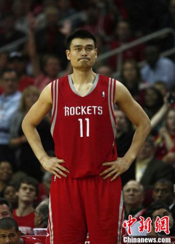 资料图:姚明 NBA“中国主队”要易手了,那些传奇般的回忆还在吗